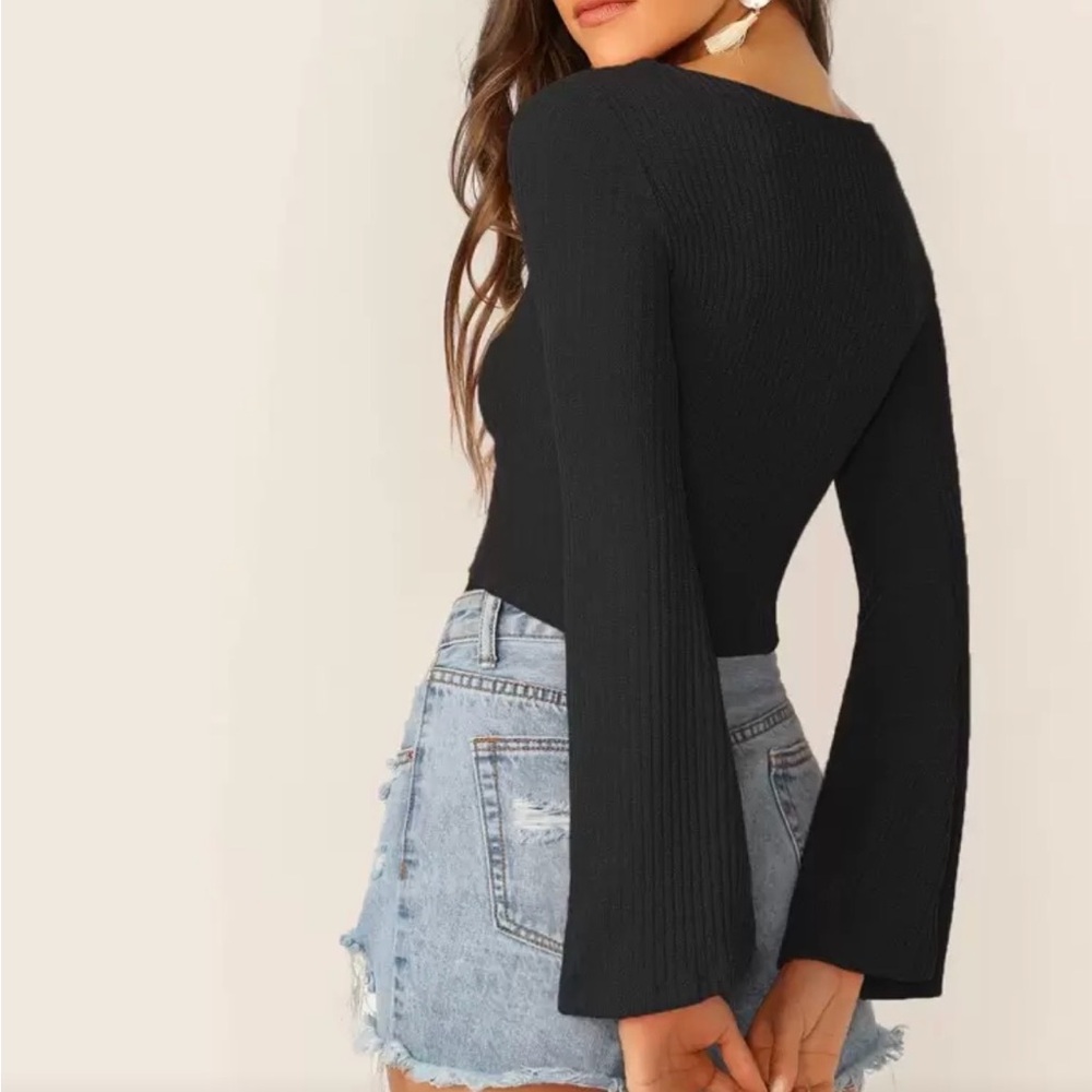 SHEIN Black V-Neck Drawstring Bell Sleeve Crop Top - Picture 3 of 8